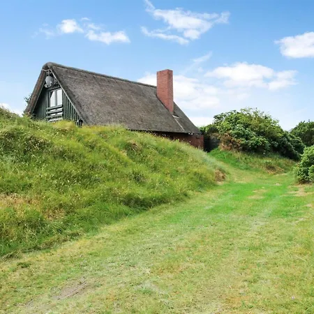 Tofi - 400m From The Sea By Interhome *